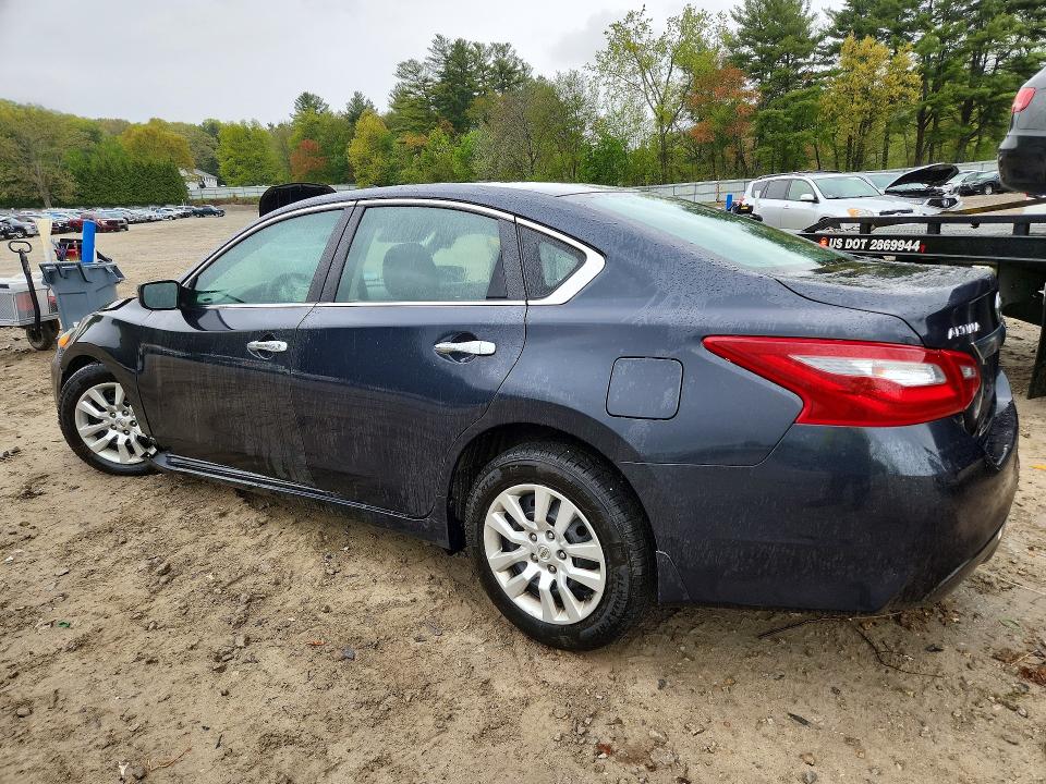 Продаж на аукціоні авто 2018 Nissan Altima, vin: 1N4AL3APXJC472110, номер лоту: 53353416