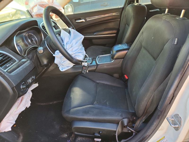 54649546 :رقم المزاد ، 2C3CCAAG8KH700888 vin ، 2019 Chrysler 300 مزاد بيع