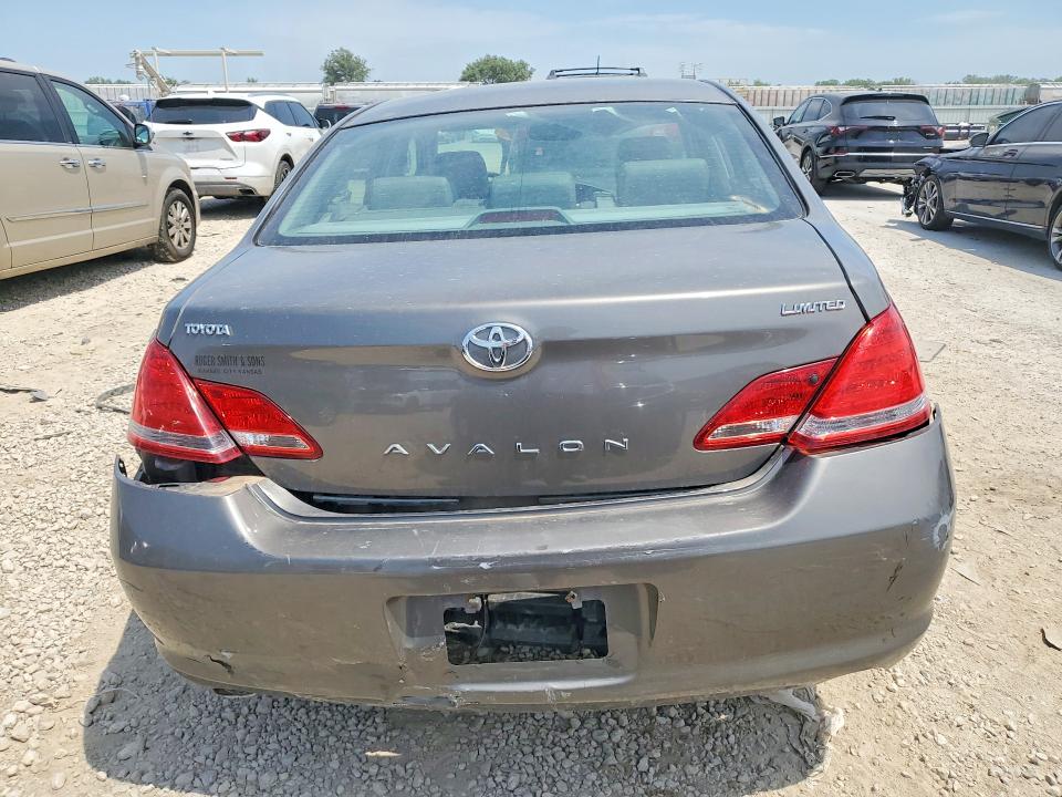 53615746 :رقم المزاد ، 4T1BK36B45U047234 vin ، 2005 Toyota Avalon مزاد بيع