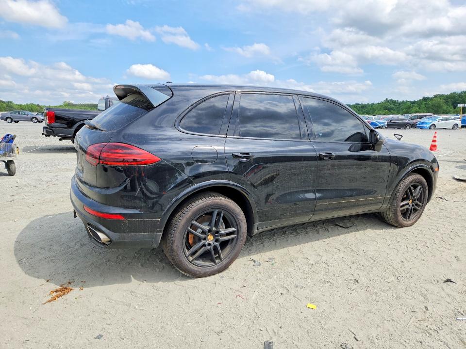 52688376 :رقم المزاد ، WP1AA2A26JKA01395 vin ، 2018 Porsche Cayenne مزاد بيع