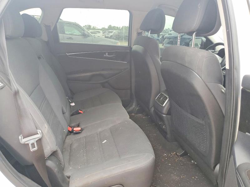 Auction sale of the 2016 Kia Sorento, vin: 5XYPGDA3XGG031965, lot number: 55240306