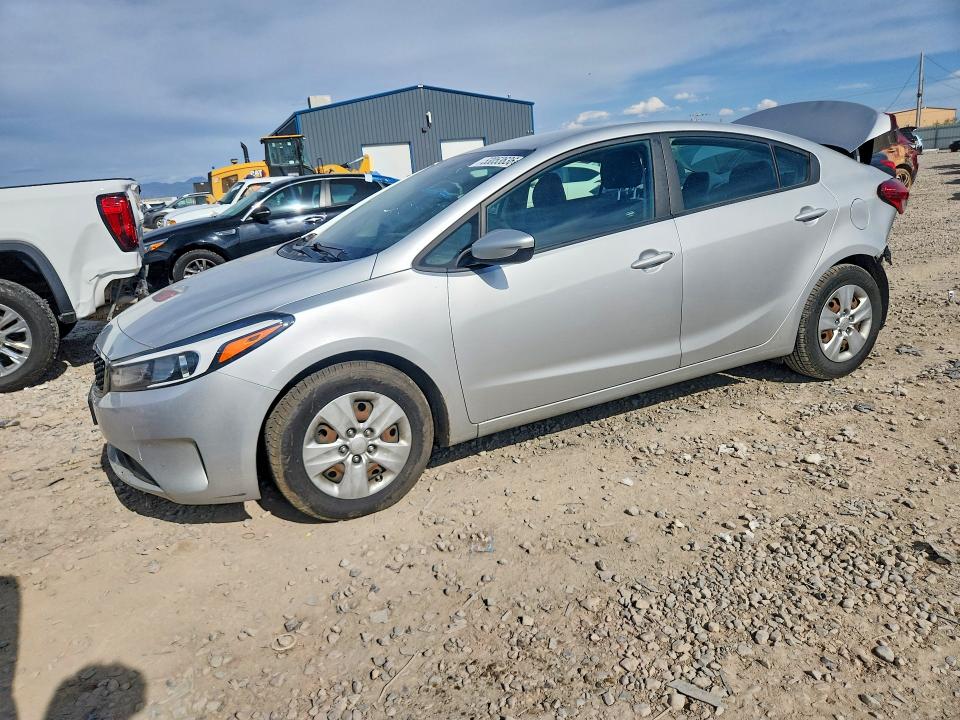 53053636 :رقم المزاد ، 3KPFL4A73HE145038 vin ، 2017 Kia Forte مزاد بيع