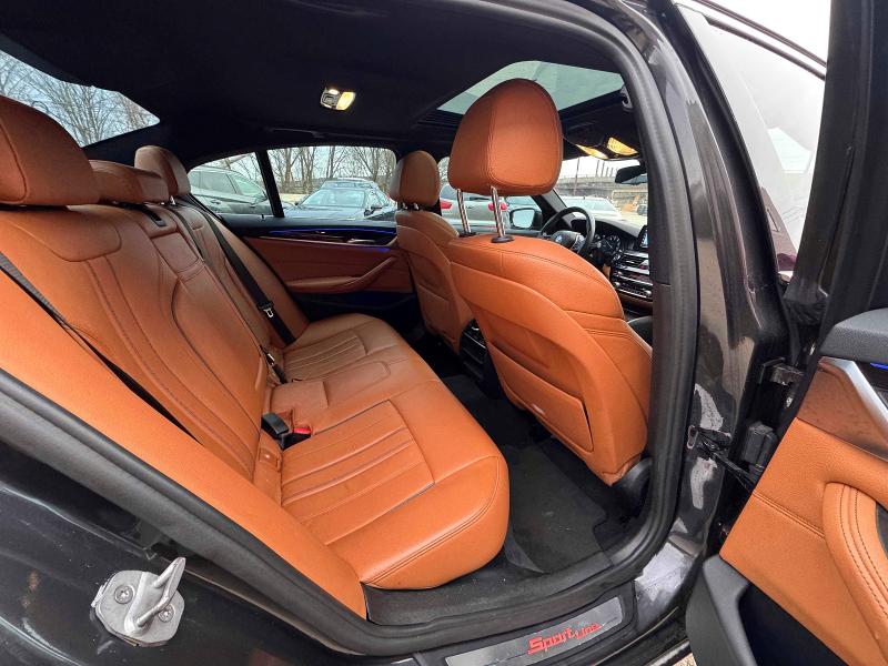 54777906 :رقم المزاد ، WBAJA7C5XJWA73151 vin ، 2018 Bmw 530 مزاد بيع