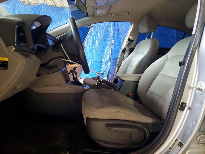 53923456 :رقم المزاد ، 5NPD84LF8HH181400 vin ، 2017 Hyundai Elantra مزاد بيع