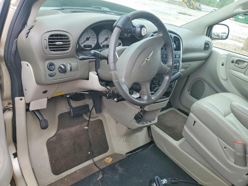 Auction sale of the 2005 Chrysler Town & Country, vin: 2C8GP54L55R233797, lot number: 54141006