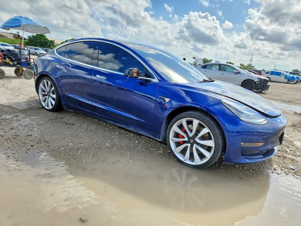 Продаж на аукціоні авто 2019 Tesla Model 3, vin: 5YJ3E1EB6KF393585, номер лоту: 53546046