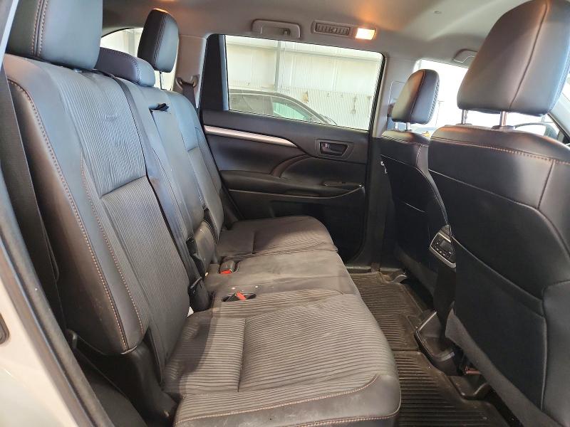 Auction sale of the 2016 Toyota Highlander, vin: 5TDBKRFH9GS251160, lot number: 52858976