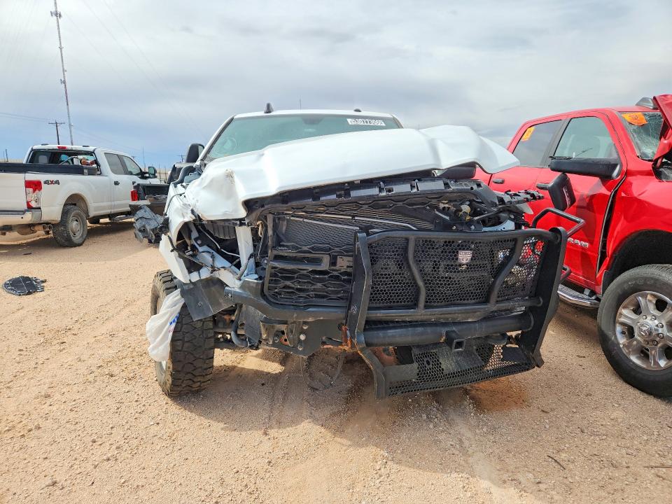 53077306 :رقم المزاد ، 3C6UR5HJ3RG250348 vin ، 2024 Ram 2500 مزاد بيع