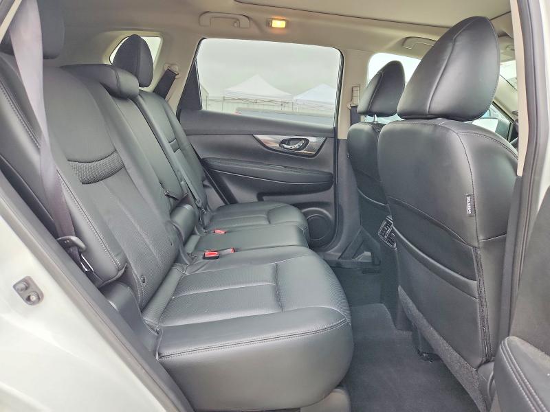 2015 Nissan Rogue მანქანა იყიდება აუქციონზე, vin: 5N1AT2MV5FC819974, აუქციონის ნომერი: 55008926