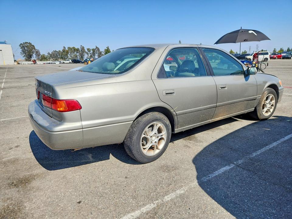 54489716 :رقم المزاد ، JT2BG22K3Y0438367 vin ، 2000 Toyota Camry مزاد بيع