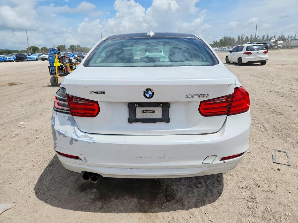54355746 :رقم المزاد ، WBA3B3C56DF535169 vin ، 2013 Bmw 328 مزاد بيع