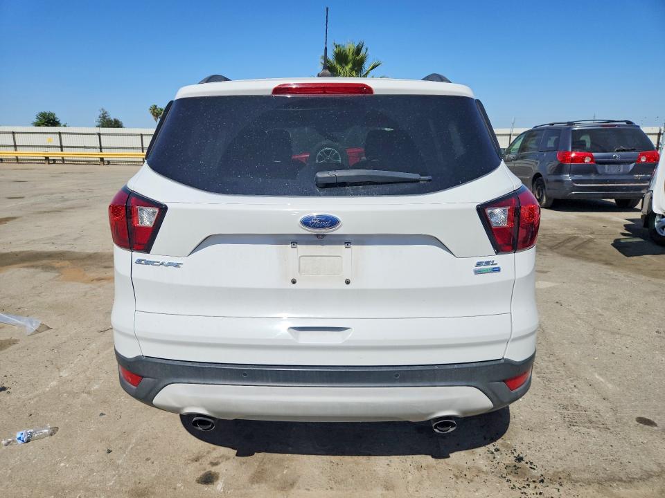 54107376 :رقم المزاد ، 1FMCU9HD3KUC07938 vin ، 2019 Ford Escape مزاد بيع