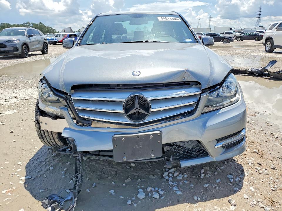 54514466 :رقم المزاد ، WDDGF8BB0CR213580 vin ، 2012 Mercedes-benz C مزاد بيع