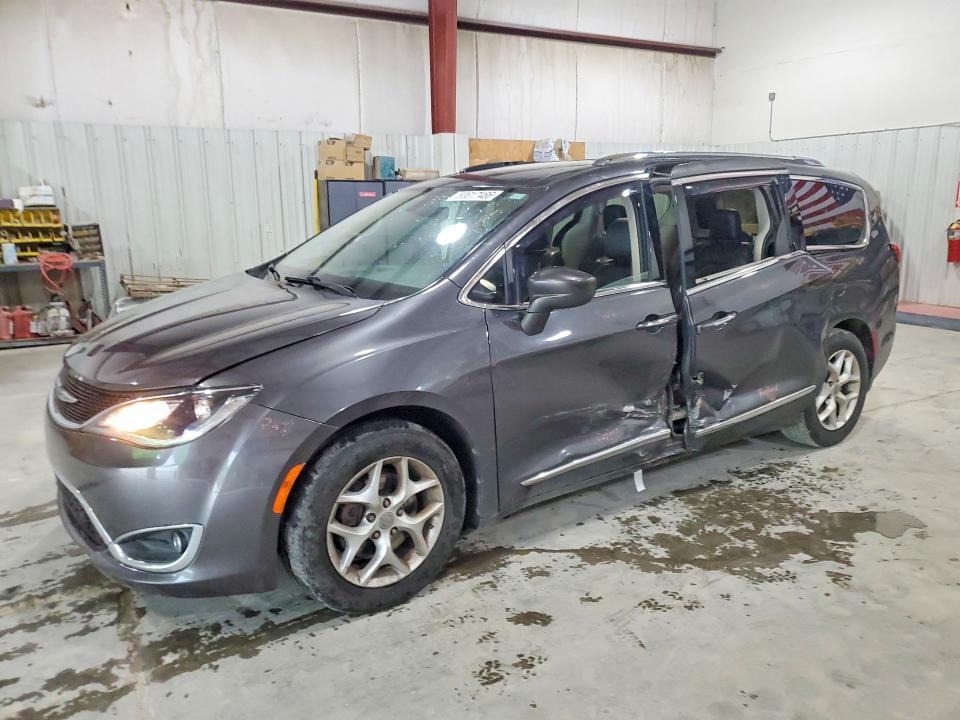 Auction sale of the 2018 Chrysler Pacifica, vin: 2C4RC1BGXJR123231, lot number: 53617486