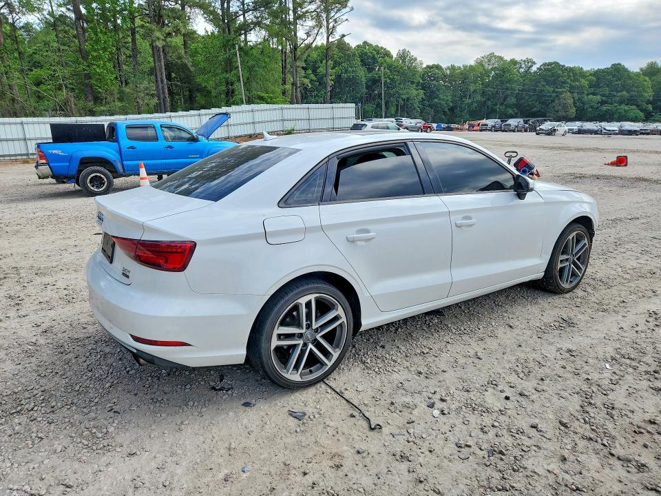 Aukcja sprzedaży 2018 Audi A3, vin: WAUB8GFF0J1041100, numer aukcji: 54414556