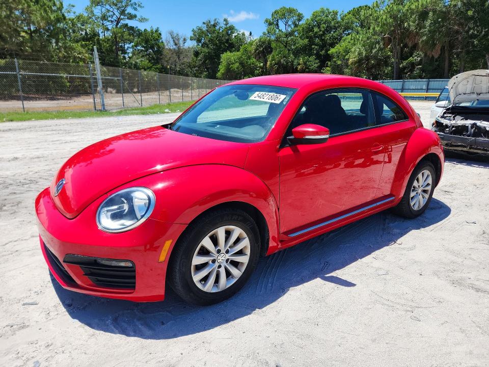 54821806 :رقم المزاد ، 3VWFD7AT3KM707896 vin ، 2019 Volkswagen Beetle مزاد بيع