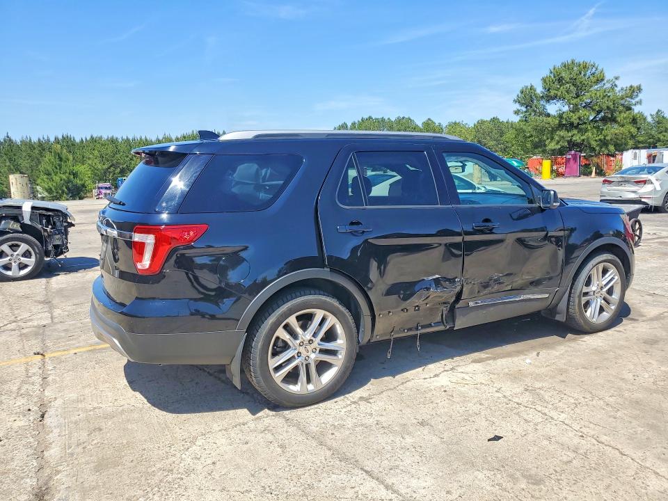 52314906 :رقم المزاد ، 1FM5K7D82HGC29870 vin ، 2017 Ford Explorer مزاد بيع