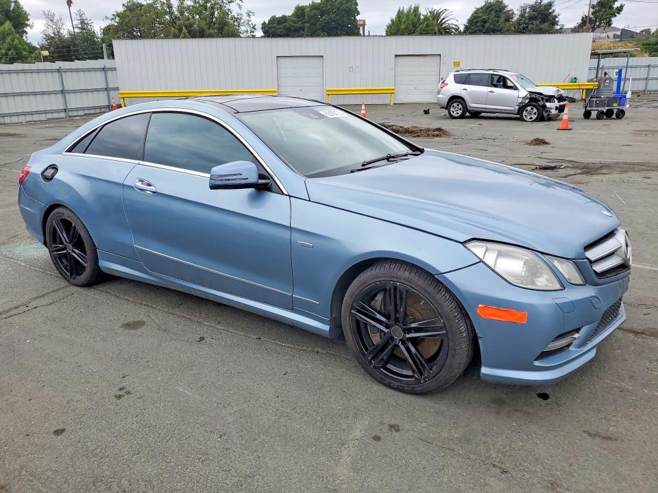 Продажа на аукционе авто 2012 Mercedes-benz E, vin: WDDKJ7DB9CF163912, номер лота: 52453136