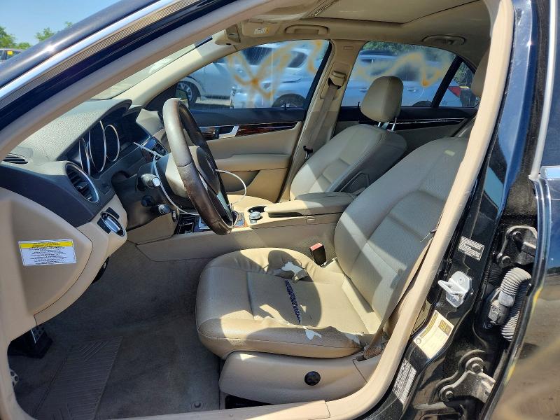 2013 Mercedes-benz C მანქანა იყიდება აუქციონზე, vin: WDDGF4HB0DR243101, აუქციონის ნომერი: 53586076