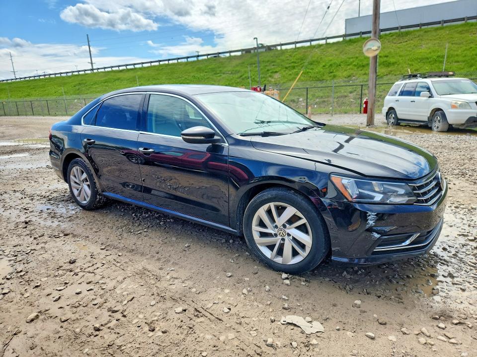 Продаж на аукціоні авто 2018 Volkswagen Passat, vin: 1VWBA7A37JC005894, номер лоту: 52860836