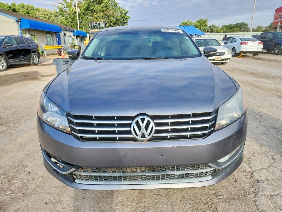 54339146 :رقم المزاد ، 1VWCN7A33DC108131 vin ، 2013 Volkswagen Passat مزاد بيع