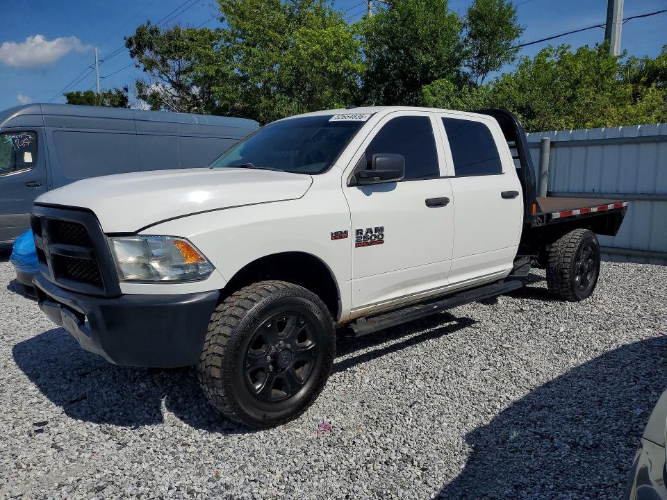 52654836 :رقم المزاد ، 3C7WR5HJ0JG333888 vin ، 2018 Ram 2500 مزاد بيع