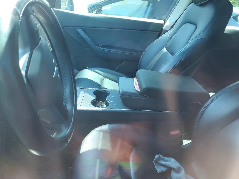 52266076 :رقم المزاد ، 5YJYGDEE6MF084293 vin ، 2021 Tesla Model Y مزاد بيع