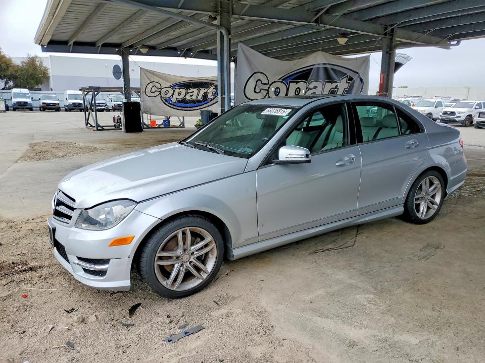 Продаж на аукціоні авто 2014 Mercedes-benz C, vin: WDDGF4HB5EA964529, номер лоту: 53076816