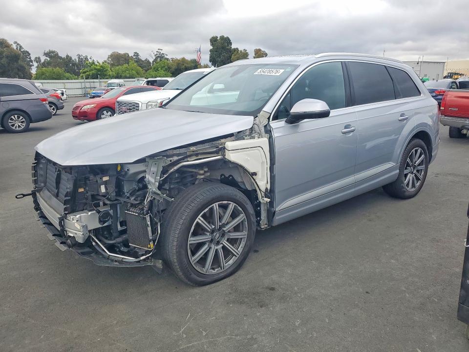 2018 Audi Q7 მანქანა იყიდება აუქციონზე, vin: WA1LAAF71JD014143, აუქციონის ნომერი: 55428576