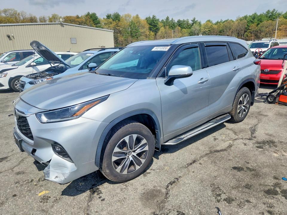Продаж на аукціоні авто 2021 Toyota Highlander, vin: 5TDGZRBH8MS153899, номер лоту: 50310956