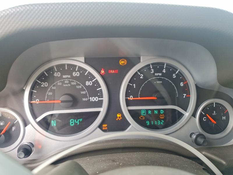 2010 Jeep Wrangler Unlimited მანქანა იყიდება აუქციონზე, vin: 1J4HA5H11AL156827, აუქციონის ნომერი: 55172396