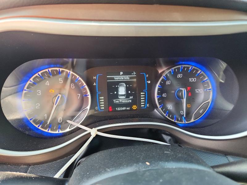 55510596 :رقم المزاد ، 2C4RC1DG5HR513175 vin ، 2017 Chrysler Pacifica مزاد بيع