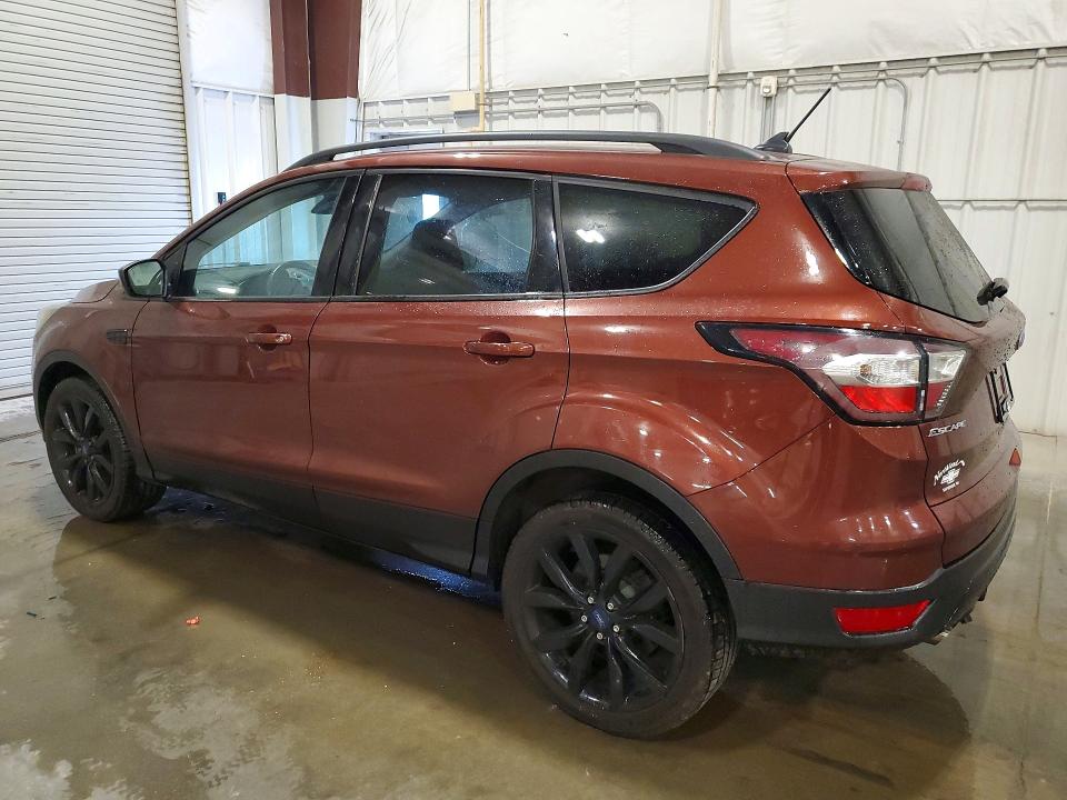 53818806 :رقم المزاد ، 1FMCU9GD9JUA23653 vin ، 2018 Ford Escape مزاد بيع