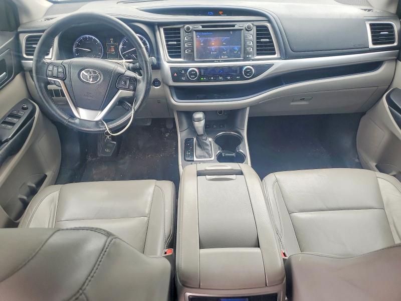 2015 Toyota Highlander მანქანა იყიდება აუქციონზე, vin: 5TDJKRFH7FS106595, აუქციონის ნომერი: 52739196