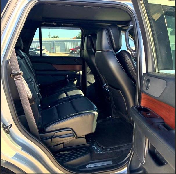 55658996 :رقم المزاد ، 5LMJJ2LT0LEL22530 vin ، 2020 Lincoln Navigator مزاد بيع