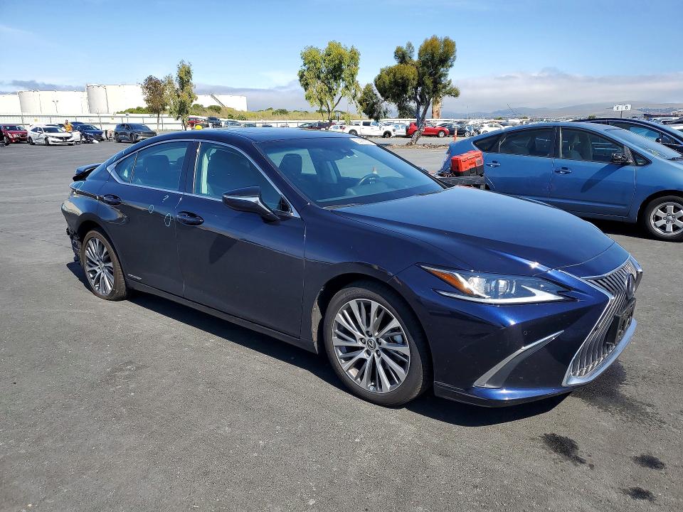 53285526 :رقم المزاد ، 58AD21B14LU010250 vin ، 2020 Lexus Es مزاد بيع