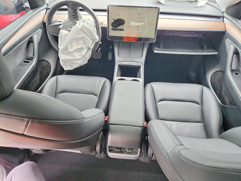 52556006 :رقم المزاد ، 7SAYGAEE1SF221753 vin ، 2025 Tesla Model Y مزاد بيع