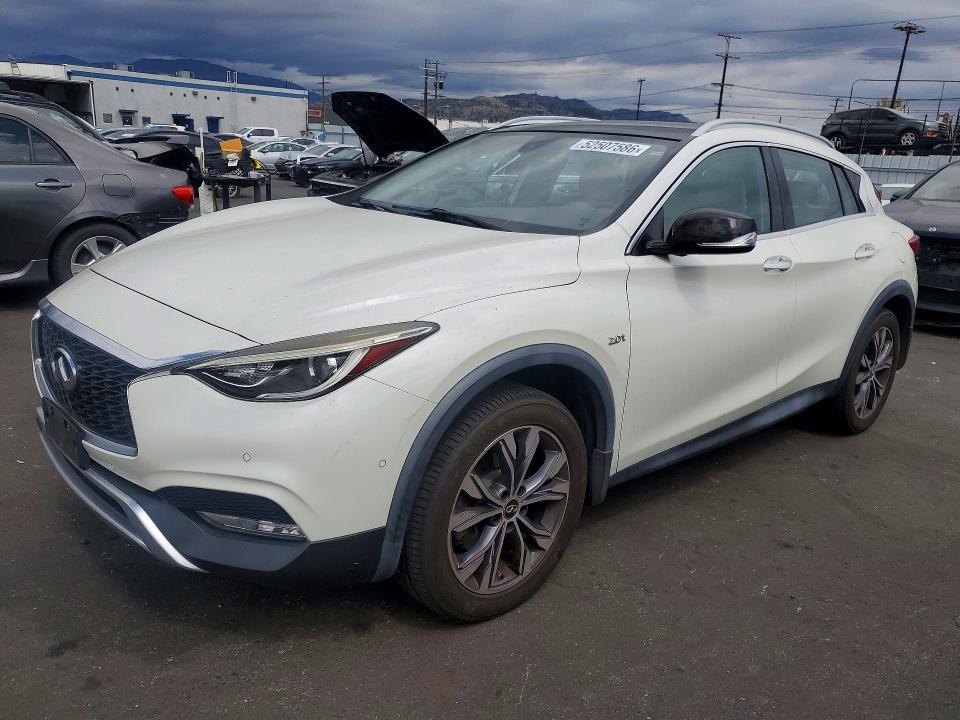 52507586 :رقم المزاد ، SJKCH5CR1HA037302 vin ، 2017 Infiniti Qx30 مزاد بيع