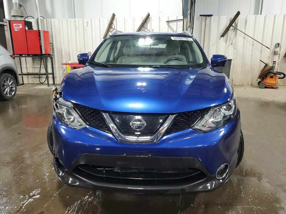 2018 Nissan Rogue Sport მანქანა იყიდება აუქციონზე, vin: JN1BJ1CR5JW207703, აუქციონის ნომერი: 52066186