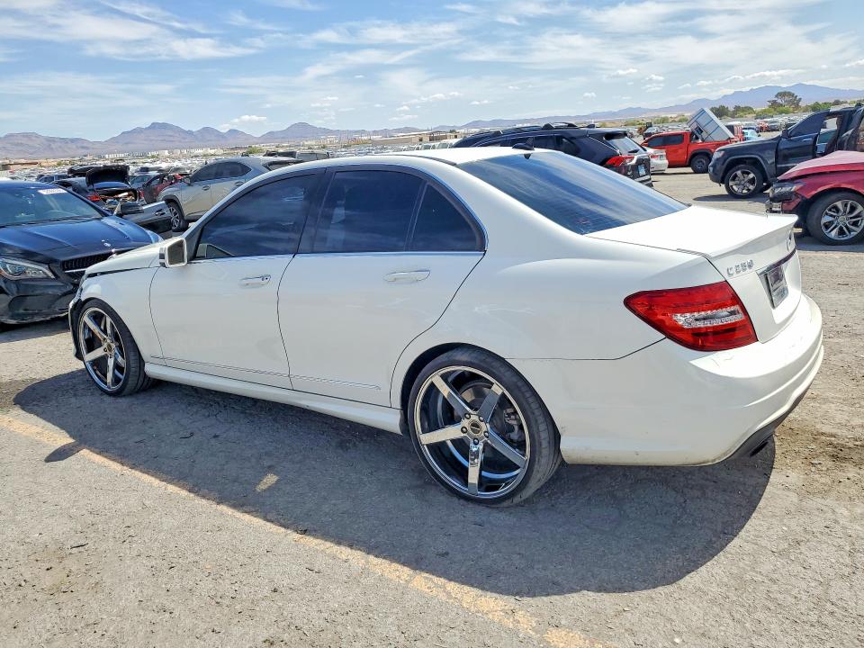 Продажа на аукционе авто 2013 Mercedes-benz C, vin: WDDGF4HB6DA789478, номер лота: 50800326