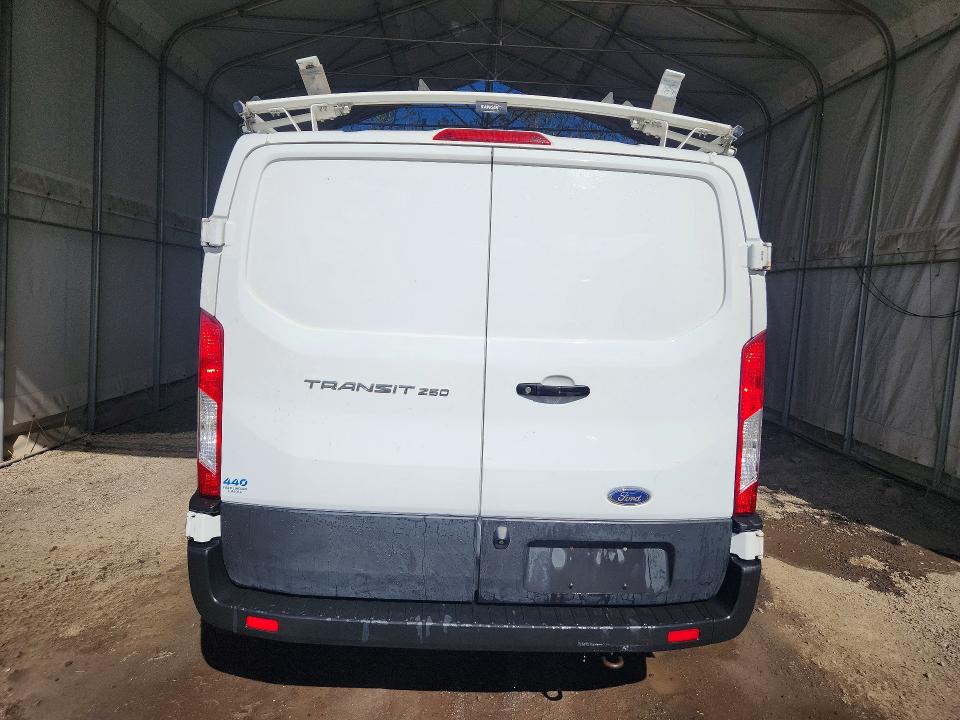 50574876 :رقم المزاد ، 1FTBR1Y81MKA00761 vin ، 2021 Ford Transit مزاد بيع