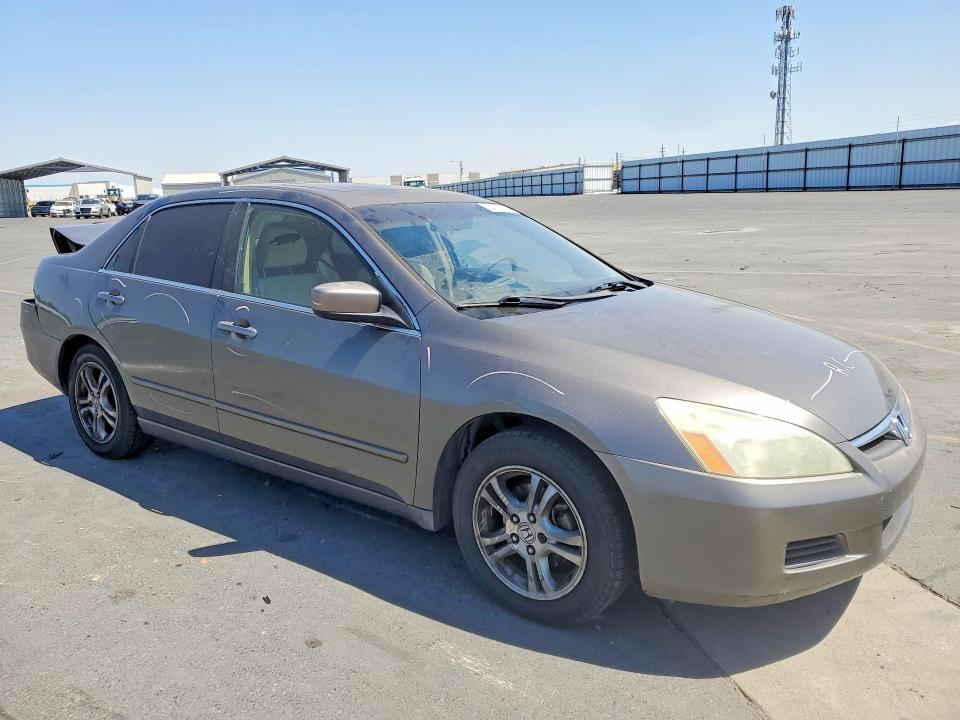 2006 Honda Accord მანქანა იყიდება აუქციონზე, vin: 1HGCM56706A018098, აუქციონის ნომერი: 54706136