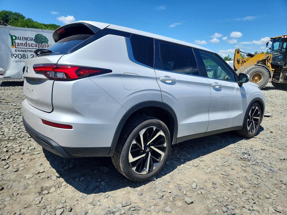 55157636 :رقم المزاد ، JA4J4TA89NZ042145 vin ، 2022 Mitsubishi Outlander مزاد بيع