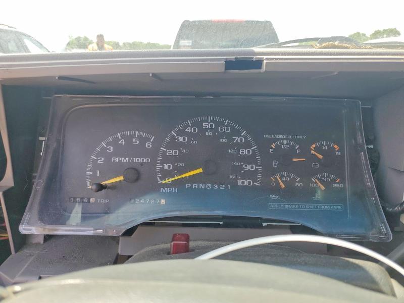 54631686 :رقم المزاد ، 1GCHK33JXYF431909 vin ، 2000 Chevrolet Gmt-400 مزاد بيع