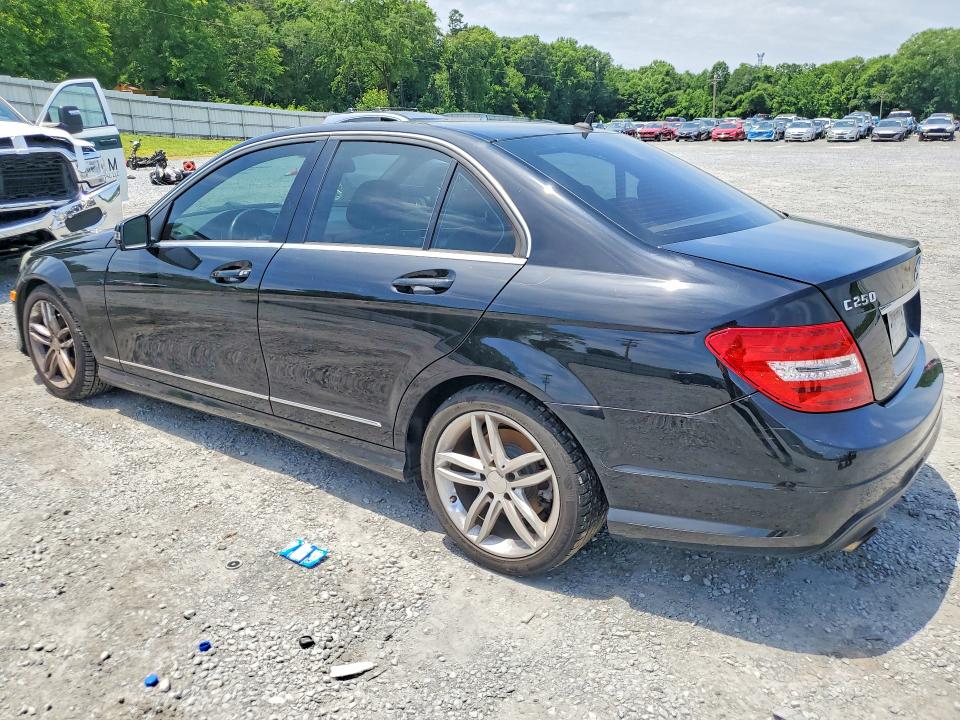 55304256 :رقم المزاد ، WDDGF4HB0DG080915 vin ، 2013 Mercedes-benz C مزاد بيع