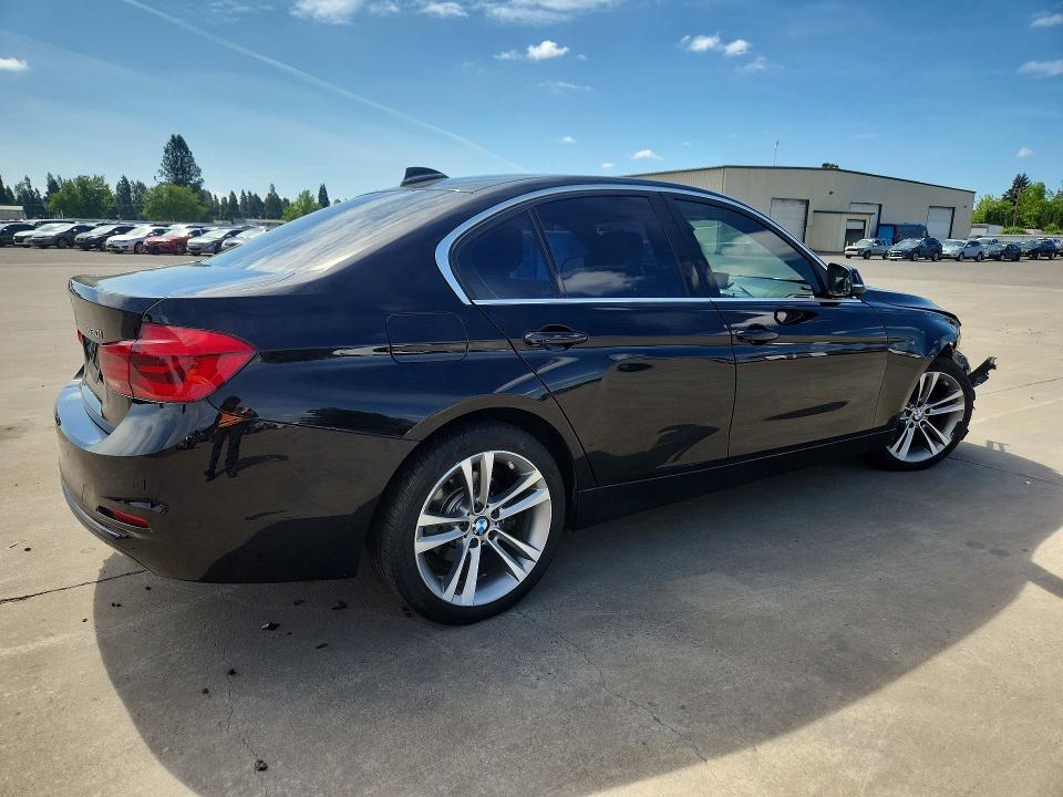 53932456 :رقم المزاد ، WBA8B9G53HNU50885 vin ، 2017 Bmw 330 مزاد بيع