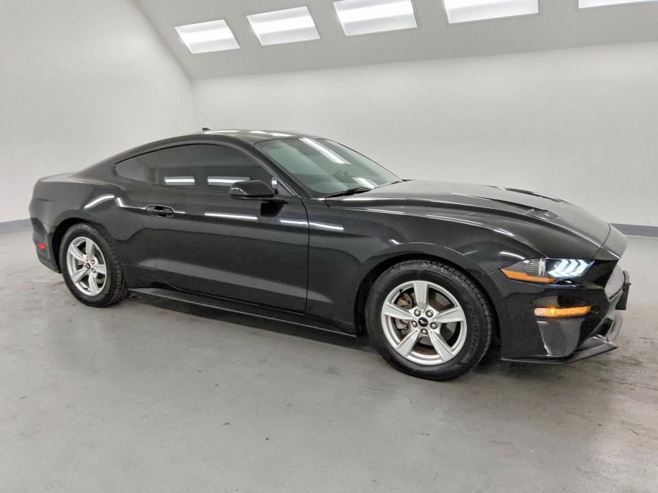 51381456 :رقم المزاد ، 1FA6P8TH0M5108574 vin ، 2021 Ford Mustang مزاد بيع
