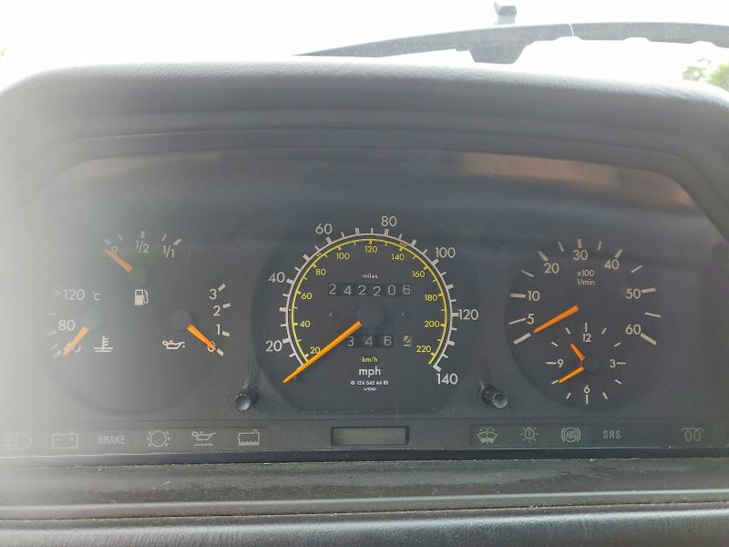1993 Mercedes-benz 300 მანქანა იყიდება აუქციონზე, vin: WDBEB28EXPC008349, აუქციონის ნომერი: 52758236