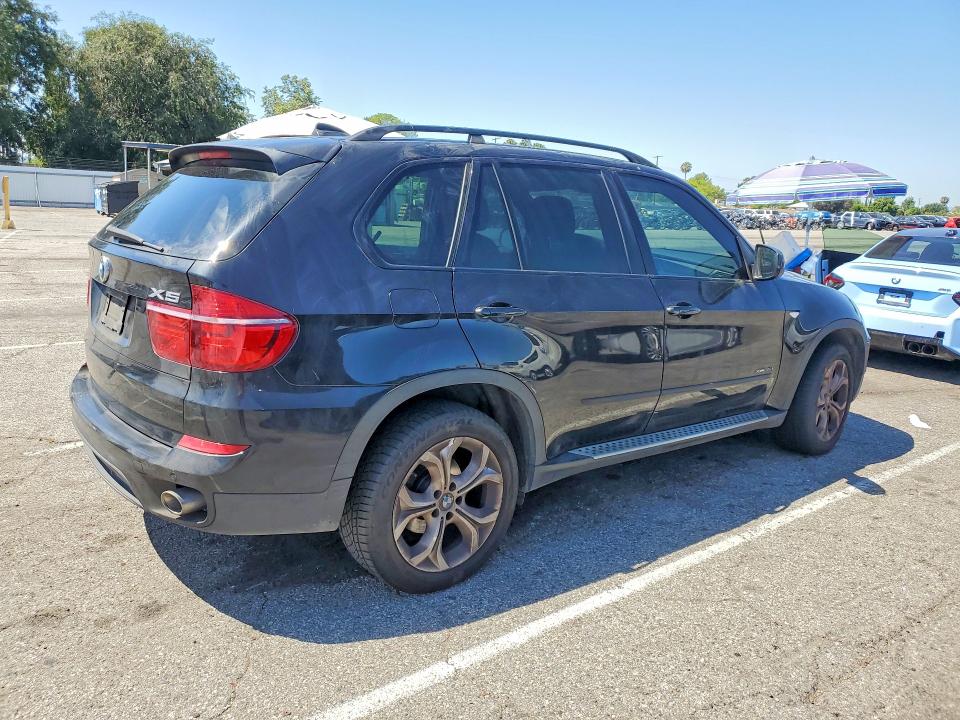 Продажа на аукционе авто 2013 Bmw X5, vin: 5UXZW0C50D0B93240, номер лота: 52591556