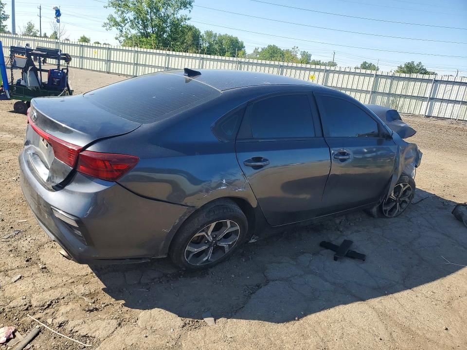 2021 Kia Forte მანქანა იყიდება აუქციონზე, vin: 3KPF24ADXME266846, აუქციონის ნომერი: 54809846